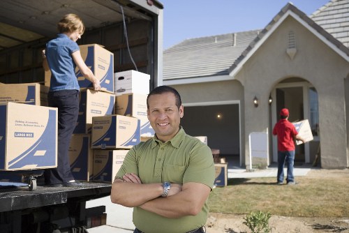 Docklands man and van service for flexible urban relocations